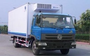 東風(fēng)7.4米8噸冷藏車(chē) 廣州冷凍與清真食品運(yùn)輸?shù)膶?zhuān)業(yè)解決方案